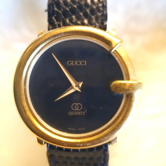 Authentic Vintage GUCCI Black & Gold Watch ⌚ - Picture 3 of 13